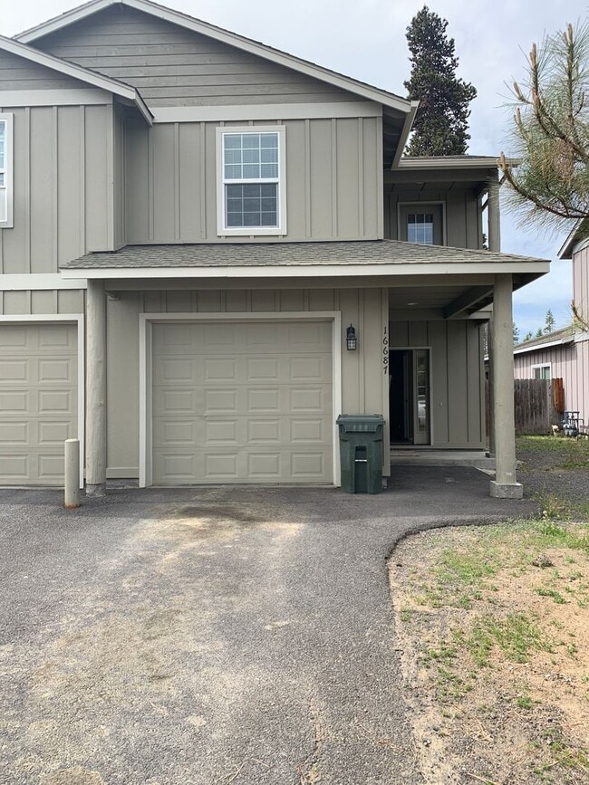 16687 Shaw Pine Ct in La Pine, OR - Building Photo - Building Photo