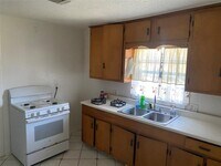 4503 Sumpter St photo'