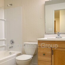 916 N 104th St in Seattle, WA - Building Photo - Building Photo