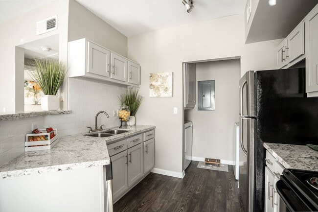 The Henry at Rosenberg in Rosenberg, TX - Building Photo - Building Photo