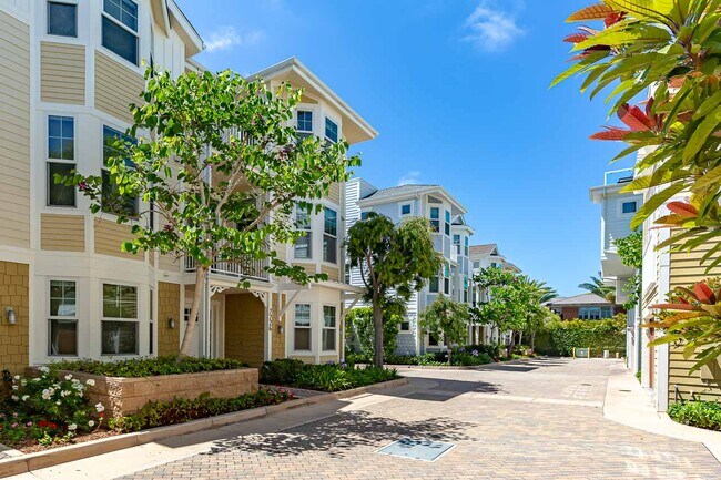 7726 Ivanhoe Ave in San Diego, CA - Building Photo - Building Photo