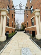 1988 Commonwealth Ave, Unit 9 in Boston, MA - Building Photo - Building Photo