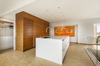 2600 Ave Pierre-Dupuy in Montréal, QC - Building Photo - Building Photo