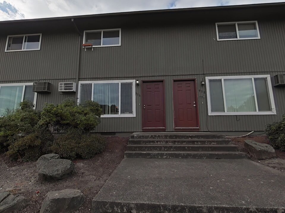 936 21st Ave SW in Albany, OR - Building Photo
