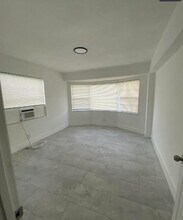 3330 NW 5th Pl in Fort Lauderdale, FL - Building Photo - Building Photo