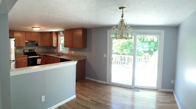 9 Vine Ln in Randolph, MA - Foto de edificio - Building Photo