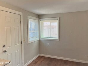 1125 E Devonshire Ave in Phoenix, AZ - Foto de edificio - Building Photo