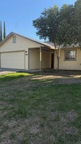 2036 Patty Dr in Merced, CA - Building Photo