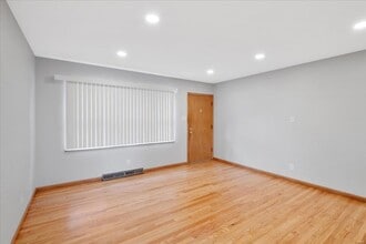 10747 Gail Ct in St. Louis, MO - Building Photo - Building Photo