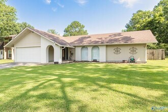 1907 Waxleaf Green SE in Huntsville, AL - Building Photo - Building Photo