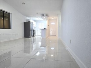 13941 SW 56th Terrace in Miami, FL - Building Photo - Building Photo