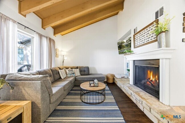 1135 Parkview Dr in Canyon Lake, TX - Building Photo - Building Photo