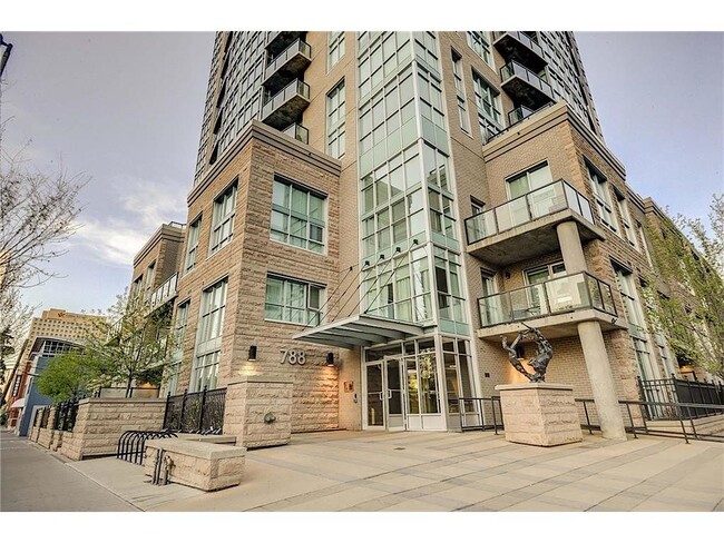 property at 788-1412 12 Ave SW