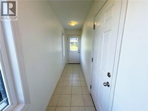12 Poplar Dr in Cambridge, ON - Building Photo - Building Photo