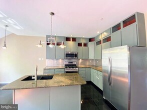 174 Fringetree Dr in West Chester, PA - Building Photo - Building Photo