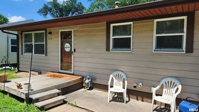 property at 1136 Briarcliff Ln