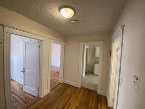 5 Barrows St, Unit 1 in Boston, MA - Building Photo - Building Photo