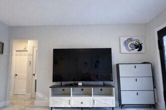 1415 Mayo St in Hollywood, FL - Building Photo - Building Photo