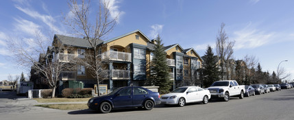 Laurel House At The Park in Calgary, AB - Building Photo - Building Photo