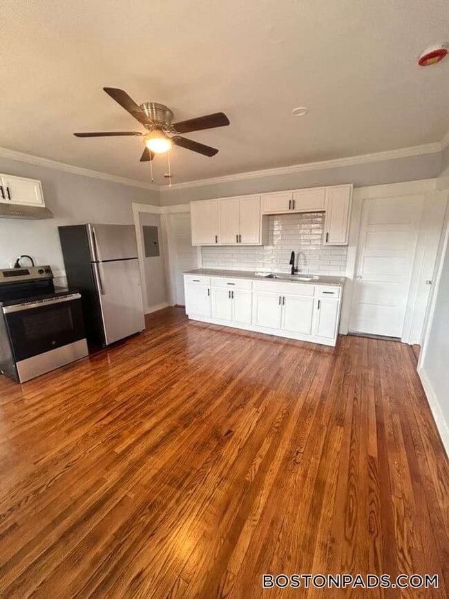 67 Fairlawn Ave