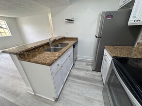 1269 SW 46th Ave in Pompano Beach, FL - Building Photo - Building Photo