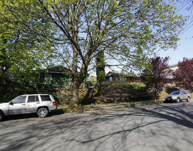 3929-3939 N Kerby Ave in Portland, OR - Building Photo - Building Photo