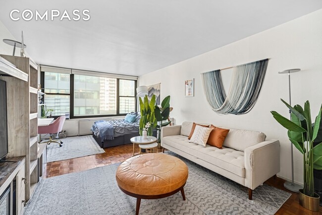 property at 117 W 57th St