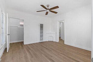 1109 Loma Ave, Unit 1117 in Long Beach, CA - Building Photo