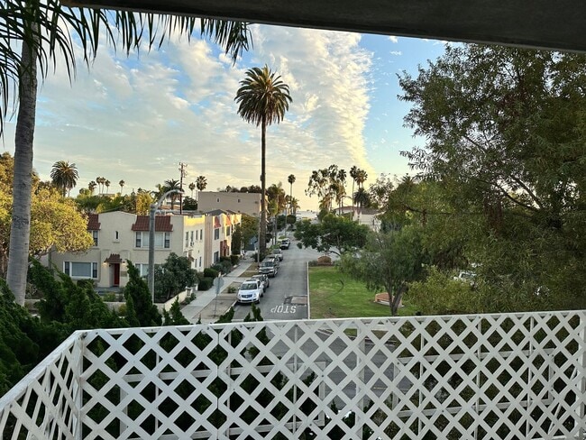 3417 2nd St in Long Beach, CA - Building Photo - Building Photo