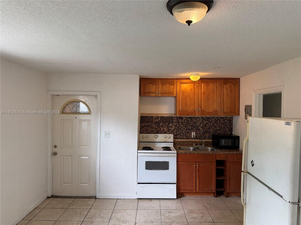 720 NW 20th Ave in Fort Lauderdale, FL - Building Photo