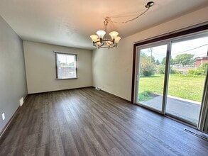 1936 Ruben Dr in Waukesha, WI - Building Photo - Building Photo