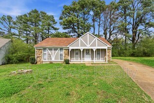 4956 Lazybrook Cove in Memphis, TN - Building Photo