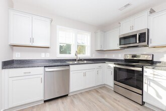 132 Smallwood Rd in Hubert, NC - Building Photo - Building Photo