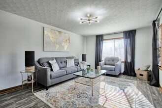 340 S Benton St in Edwardsville, IL - Building Photo - Building Photo