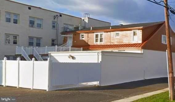 210 White Horse Pike, Unit 2ND FLOOR in Oaklyn, NJ - Foto de edificio - Building Photo