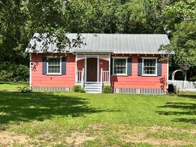 801 N Pine St in Foley, AL - Building Photo