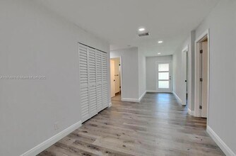 126 NW 3rd Ct in Boca Raton, FL - Building Photo - Building Photo