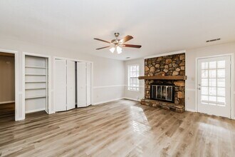 7965 Meadow Trail Dr in Memphis, TN - Building Photo - Building Photo