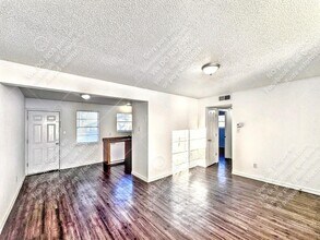 742 Old Martindale Rd in San Marcos, TX - Building Photo - Building Photo