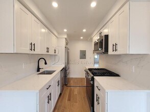 28-05 21st Ave in Queens, NY - Building Photo - Building Photo