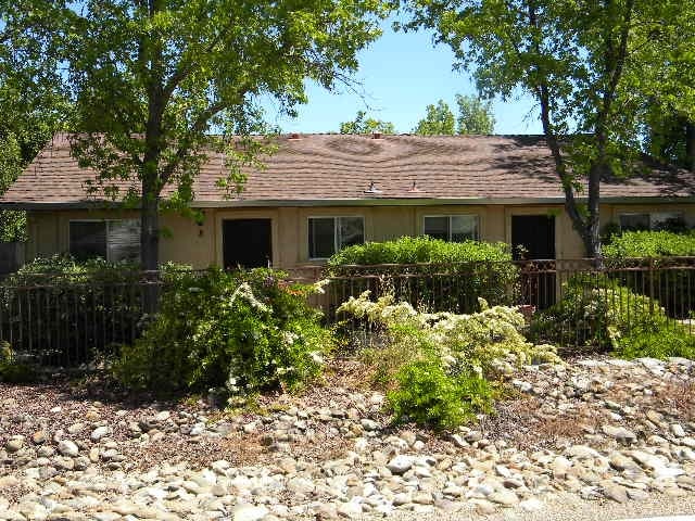 Calaveras Gardens in Valley Springs, CA - Building Photo