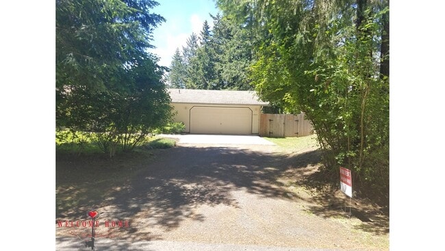 property at 17819 Upland Dr SE
