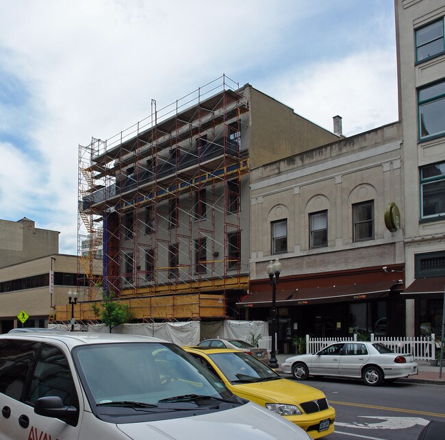 59-61 N Pearl St in Albany, NY - Foto de edificio - Building Photo