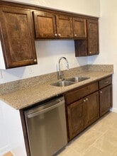 4660 Coldwater Canyon Ave, Unit 10 in Studio City, CA - Building Photo - Building Photo