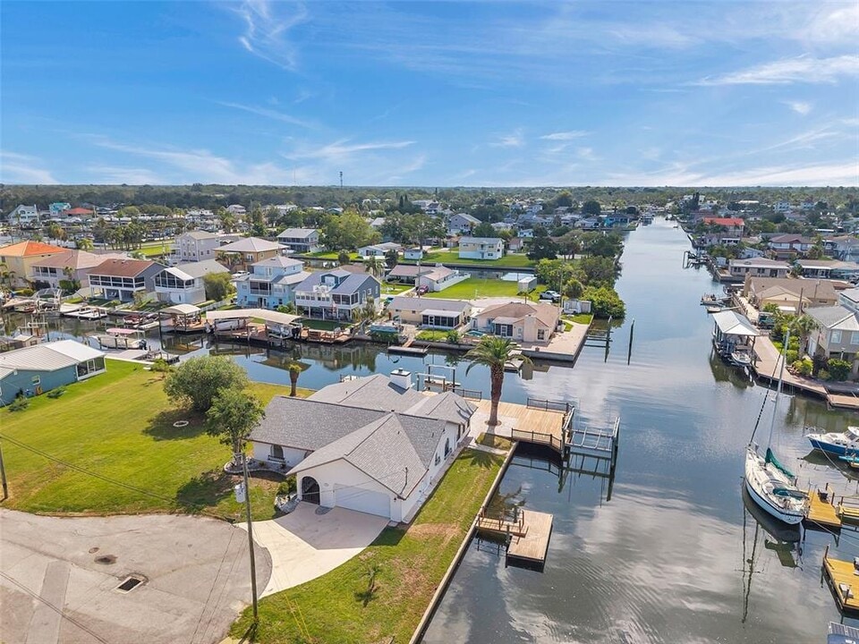 13836 Darlene Ave in Hudson, FL - Building Photo