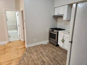 2656 S Kolin Ave, Unit 1R in Chicago, IL - Building Photo - Building Photo