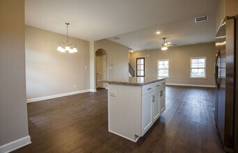 5711 Tucker Lndg in Horn Lake, MS - Building Photo - Building Photo