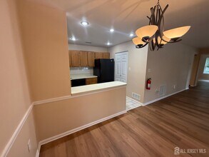 150 Pennsylvania Way in North Brunswick, NJ - Building Photo - Building Photo
