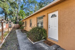 14717 Sunset St in Clearwater, FL - Building Photo