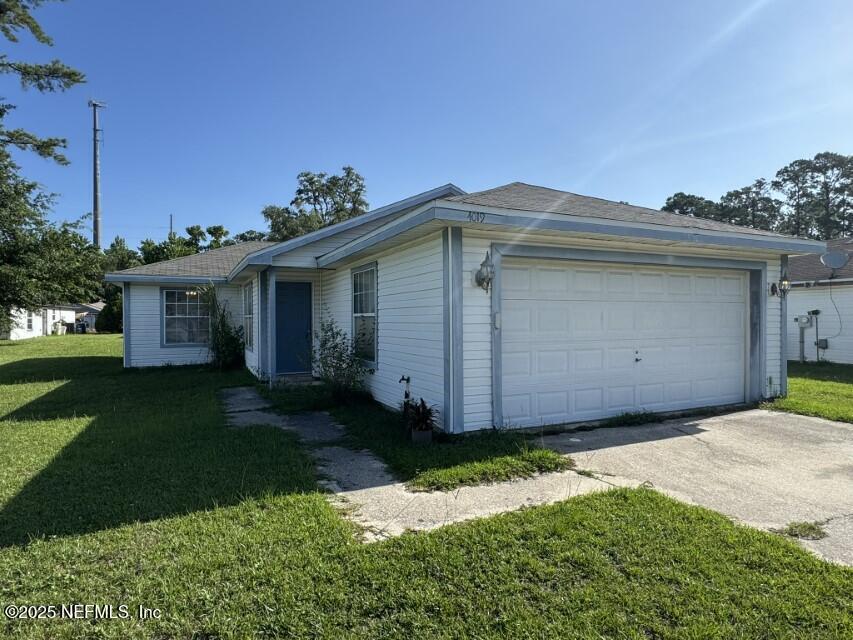 4019 Bryant Glen Ave in Jacksonville, FL - Building Photo